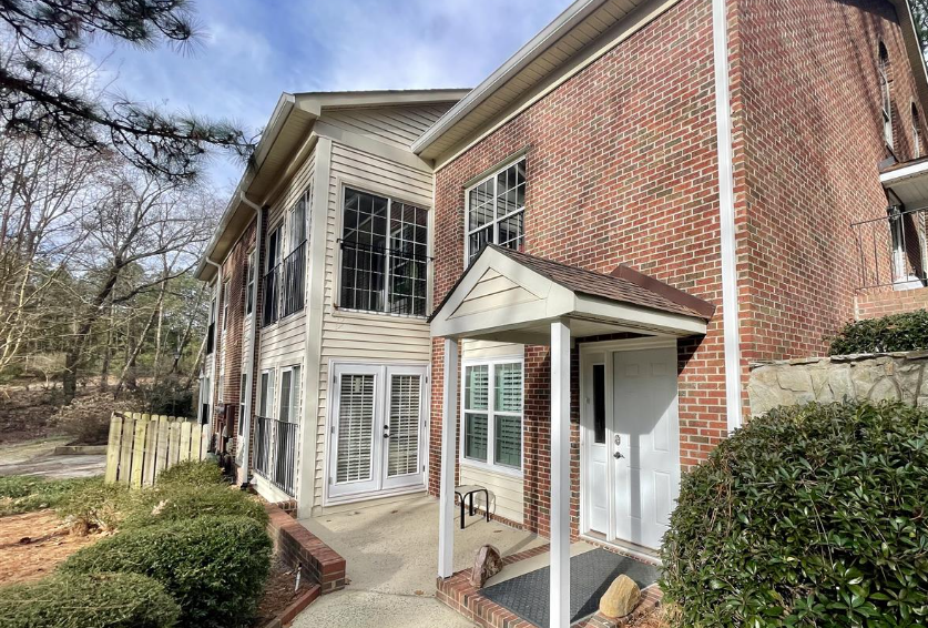 Pinehurst Manor